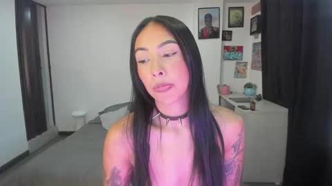 Snapshot of jade_porn chatting on October 19, 11:11 am Jade  independent model online show from October 19, 11:11 am