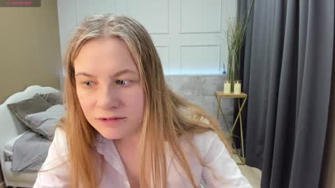 Snapshot of jade_soft chatting on December 27, 8:39 pm Jade online show from December 27, 8:39 pm