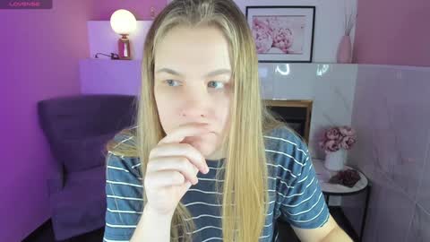 Snapshot of jade_soft chatting on January 11, 1:32 pm Jade online show from January 11, 1:32 pm