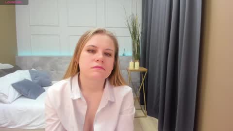 Snapshot of jade_soft chatting on February 1, 1:12 am Jade online show from February 1, 1:12 am