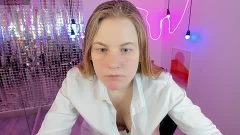 Snapshot of jade_soft chatting on February 8, 8:42 pm Jade online show from February 8, 8:42 pm