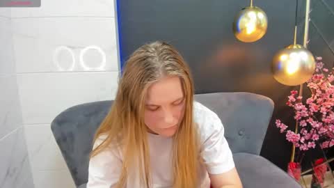 Snapshot of jade_soft chatting on February 16, 7:49 pm Jade online show from February 16, 7:49 pm