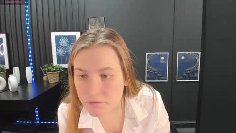 Snapshot of jade_soft chatting on February 22, 6:08 pm Jade online show from February 22, 6:08 pm