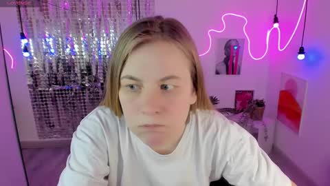 Snapshot of jade_soft chatting on March 9, 4:44 pm Jade online show from March 9, 4:44 pm