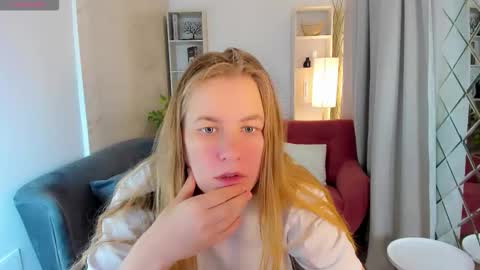 Snapshot of jade_soft chatting on September 12, 8:31 pm Jade online show from September 12, 8:31 pm