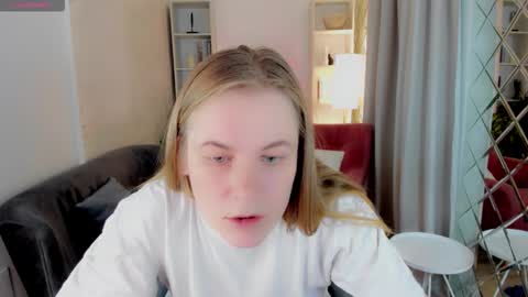 Snapshot of jade_soft chatting on October 18, 9:04 pm Jade online show from October 18, 9:04 pm