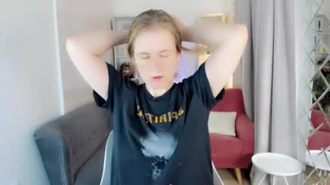 Snapshot of jade_soft chatting on November 1, 1:35 pm Jade online show from November 1, 1:35 pm