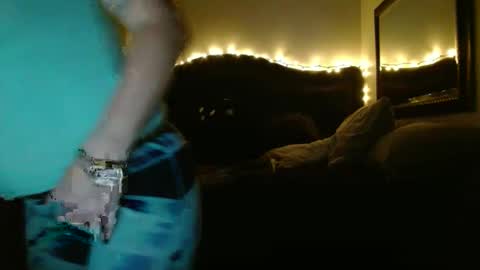 Snapshot of jaded4y0u chatting on January 30, 7:39 am Jade1886 online show from January 30, 7:39 am