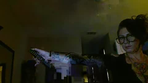 Snapshot of jaded4y0u chatting on February 14, 10:49 am Jade1886 online show from February 14, 10:49 am