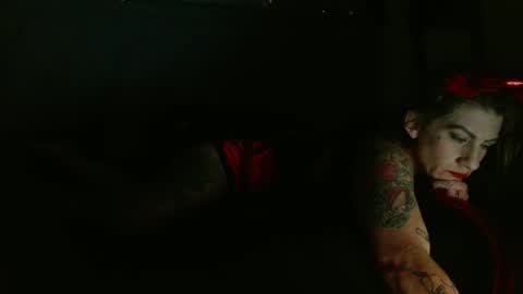 Snapshot of jaded4y0u chatting on October 22, 9:31 am Jade1886 online show from October 22, 9:31 am