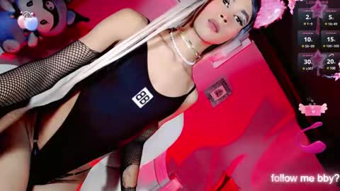 Snapshot of jadee_williamss chatting on February 19, 12:11 pm Jadee Williamss online show from February 19, 12:11 pm