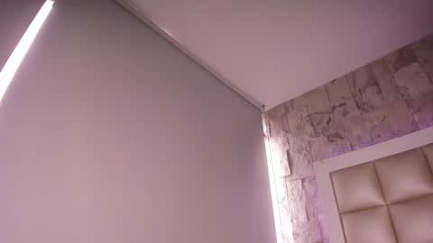 Snapshot of jadeestudios chatting on February 4, 4:39 pm jadeestudios online show from February 4, 4:39 pm