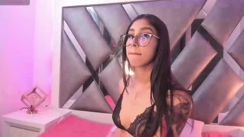 Snapshot of jadeestudios chatting on February 22, 9:26 pm jadeestudios online show from February 22, 9:26 pm