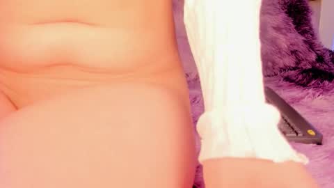 jadeestudios online show from November 4, 8:13 am