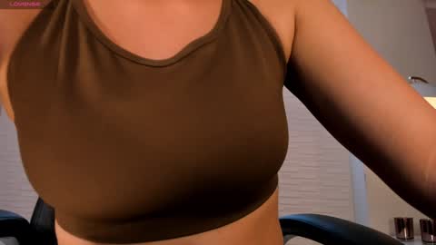 JADE EVANS online show from January 24, 5:42 pm