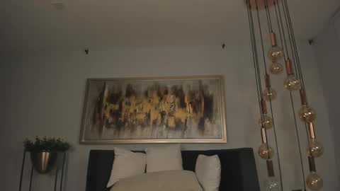 JADE EVANS online show from October 19, 1:01 pm