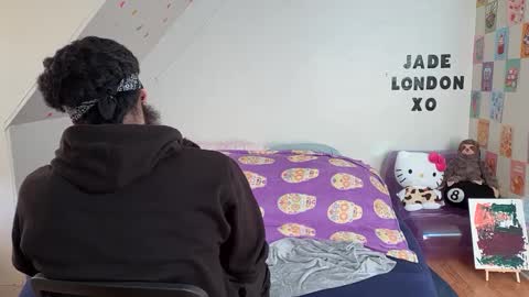 Snapshot of jadelondonxo chatting on February 23, 1:10 pm Jade online show from February 23, 1:10 pm