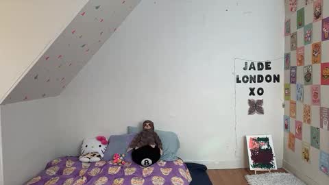 Snapshot of jadelondonxo chatting on February 26, 1:30 pm Jade online show from February 26, 1:30 pm