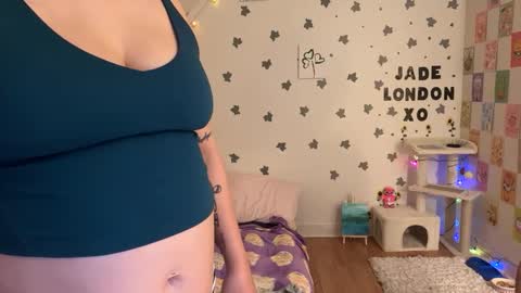 Snapshot of jadelondonxo chatting on March 11, 1:48 am Jade online show from March 11, 1:48 am