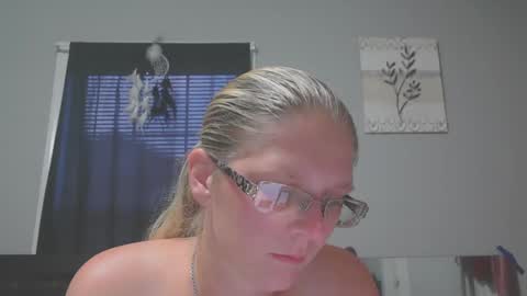 JadeLuv online show from June 9, 12:55 am