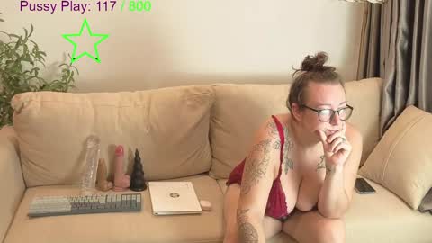 Snapshot of jadestaruk chatting on May 12, 11:02 pm Jade Star online show from May 12, 11:02 pm