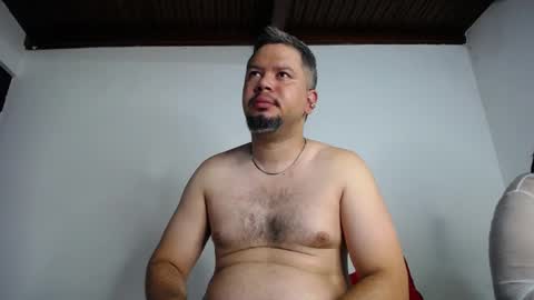 Snapshot of jadestone69 chatting on April 1, 11:00 am jadeStone69 online show from April 1, 11:00 am
