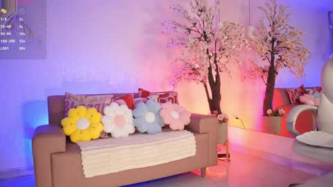 Jade Summer online show from April 10, 11:37 am