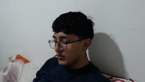 Snapshot of jahn_ashford1 chatting on December 12, 2:59 am jahn_ashford1 online show from December 12, 2:59 am