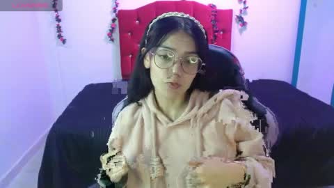 jaide387017 online show from May 1, 8:35 pm