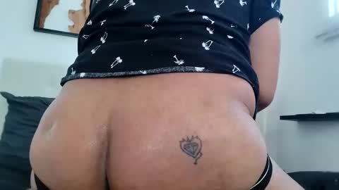 Snapshot of jaidenblake chatting on March 16, 12:49 am jaidenblake online show from March 16, 12:49 am