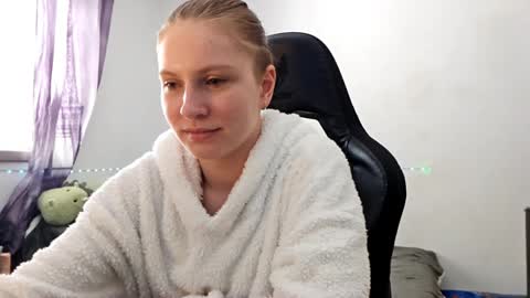 Snapshot of jaimeeosendorf chatting on April 3, 11:41 am jaimeeosendorf online show from April 3, 11:41 am