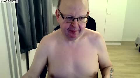 Jake2309 online show from April 13, 7:08 pm