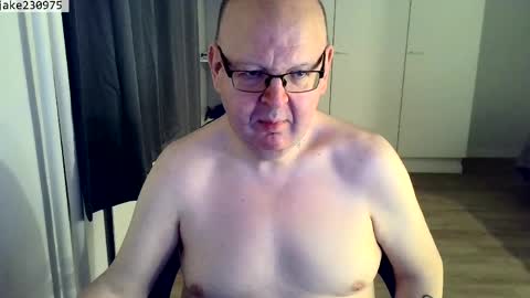 Snapshot of jake230975 chatting on May 1, 6:56 pm Jake2309 online show from May 1, 6:56 pm