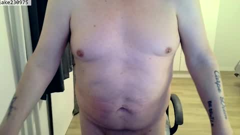 Snapshot of jake230975 chatting on May 12, 6:16 pm Jake2309 online show from May 12, 6:16 pm
