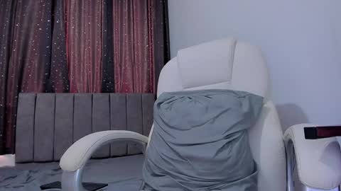 Snapshot of jake_evanss_ chatting on January 15, 4:11 pm JAKE online show from January 15, 4:11 pm