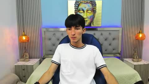 Snapshot of jake_evanss_ chatting on September 16, 8:32 pm JAKE online show from September 16, 8:32 pm