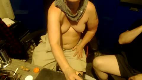 Snapshot of jakediamond6977 chatting on April 22, 6:05 am jakediamond6977 online show from April 22, 6:05 am