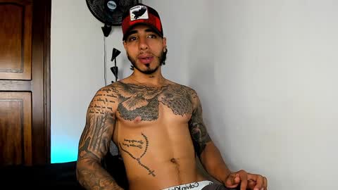 Snapshot of jakee_brown chatting on January 10, 6:28 pm Santiago online show from January 10, 6:28 pm