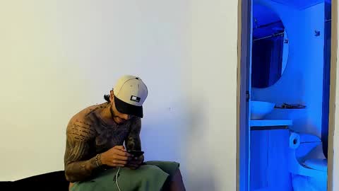 Snapshot of jakee_brown chatting on February 10, 4:41 am Santiago online show from February 10, 4:41 am