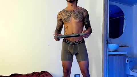 Snapshot of jakee_brown chatting on February 12, 4:54 am Santiago online show from February 12, 4:54 am