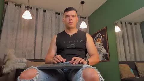 Snapshot of jakee_tyler chatting on March 16, 6:12 pm Jake Tyler online show from March 16, 6:12 pm
