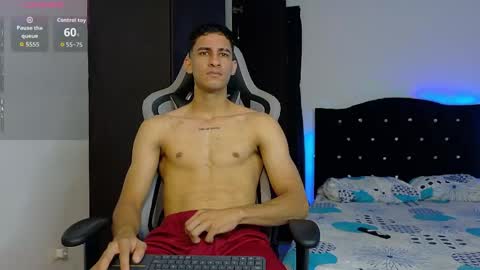 Snapshot of jakemonroe1 chatting on June 1, 3:47 pm JakeMonroe online show from June 1, 3:47 pm