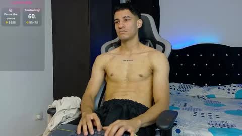 Snapshot of jakemonroe1 chatting on June 5, 3:40 pm JakeMonroe online show from June 5, 3:40 pm