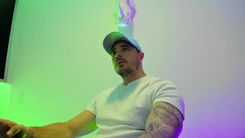 jakestone_1 online show from March 19, 10:25 pm