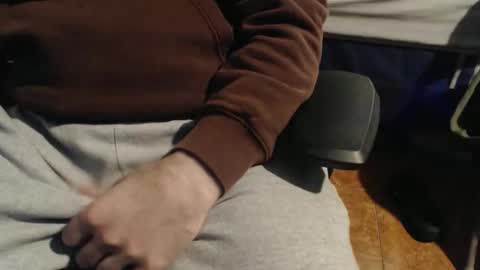 Snapshot of jamd5 chatting on March 21, 10:53 am jamd5 online show from March 21, 10:53 am