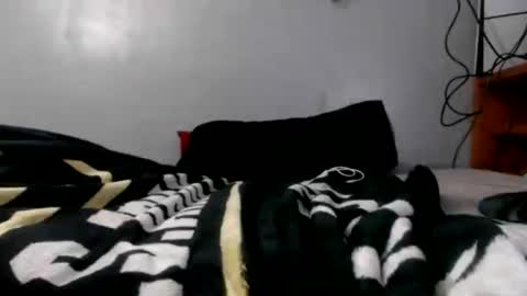 Snapshot of james30cup chatting on July 6, 6:21 am what you in too online show from July 6, 6:21 am