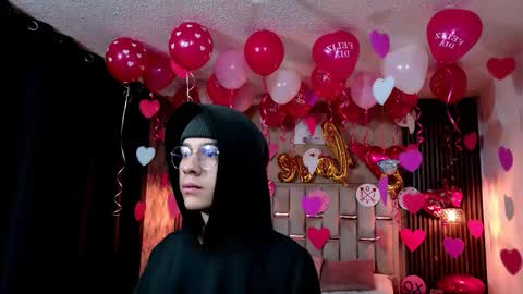 james_adamss_ online show from February 14, 11:40 am