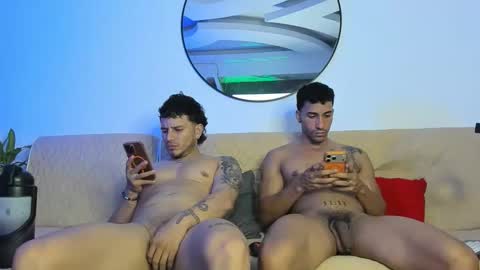 Snapshot of james_and_max chatting on June 11, 2:53 am james_and_max online show from June 11, 2:53 am