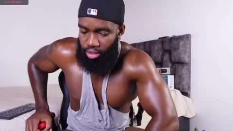 Snapshot of james_bbcmuscle chatting on July 9, 12:31 pm James BBC online show from July 9, 12:31 pm