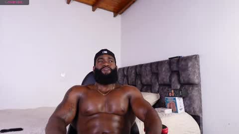 Snapshot of james_bbcmuscle chatting on July 10, 12:37 am James BBC online show from July 10, 12:37 am
